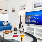 Ocean Breeze Windmill By Becherish Apartment