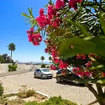 Ocean Breeze Windmill By Becherish Appartement *