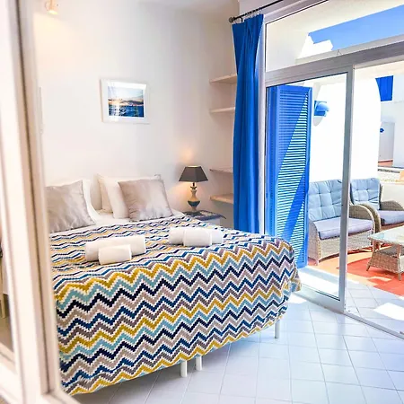 Ocean Breeze Windmill By Becherish Apartment